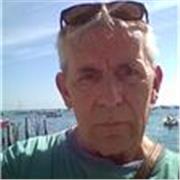 Ex éducateur spécialisé, ex conseiller en formation continue, ex directeur départemental dans le social, ex coordonnateur pédagogique. Titulaire d'une licence de lettres classiques et du Diplôme d'Etudes d'Educateur Spécialisés, Directeur de la fonction p