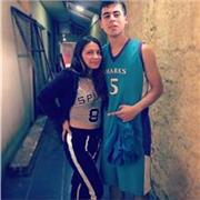 Ex jugador de basquetbol profesional imparte clases de baloncesto