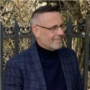 Prof de cuisine, ancien chef étoilé, expérience gastronomie de luxe et cuisine traditionnelle