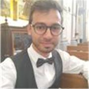 Sono studente in Lingue e l'inglese mi appassiona sia come lingua che come materia da insegnare