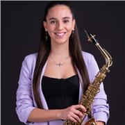 Erfahrene Konzertsaxophonistin bietet Saxophon-, Solfège-, Gehörbildungs- und Klavierunterricht in Berlin an