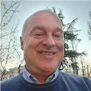 Insegnante di lingua inglese per studenti di scule medie e superiori