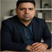 Profesor especializado en informatica y sus dependencias