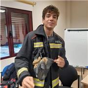 Estudiante de oposición con grado superior, titulado en bachillerato tecnológico, experiencia trabajando con niños