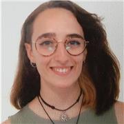 Me adapto al nivel del alumno. Mis clases irían principalmente orientadas a estudiantes de ESO, Bachiller e incluso Universitarios.