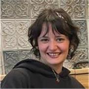 Estudiante de Estudios Hispánicos con una dilatada experiencia en la educación de adolescentes y niños.