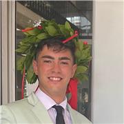 Laureato in ingegneria meccanica impartisce lezioni di matematica,fisica e termodinamica