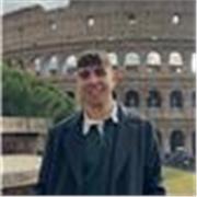 Profesor de clases particulares para niños de primaria. 