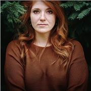 Appassionata di fotografia e fotografa impartisce lezioni base di fotografia e ripresa aerea con drone