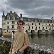 Laureato alla triennale di Astronomia offre ripetizioni di matematica e fisica a studenti di scuole superiori/medie e aiutocompiti