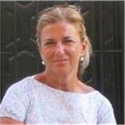 Laureata in Sociologia impartisce lezioni private di sociologia, psicologia, inglese, tedesco, storia dell'arte, letteratura