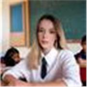 Diplomata offre lezioni private principalmente di Spagnolo (C2), per ragazzi delle medie, ma anche di Inglese (B1) per bambini di scuola primaria