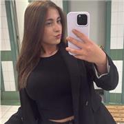 Soy una chica joven que buscar un trabajo para compaginar con sus estudios de higienista bucodental, tengo la ESO y Bachillerato.