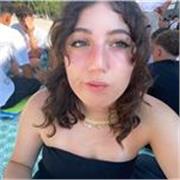 Studentessa Universitaria impartisce lezioni di inglese per medie e superiori (posseggo B2 e C2)