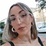 Apasionada por la Historia, la Lengua y la Literatura. Me gustaría compartir esa pasión con personas a quiénes enseñarle.