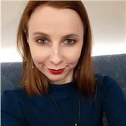 Online-Englischlehrerin mit über 12 Jahren Erfahrung für Erwachsene und Kinder ab 10 Jahren.