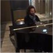 Vuoi impare a suonare velocemente ? imparandoti gli accordi+ scale con il mio metodo semplice e combatto di jazz , pop , e soul , R&B ecc…