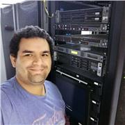 Soy un profesional en computación e informatica con basta experiencia en el campo de la tecnologia en grandes y medianas empresas.
