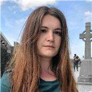 Professional 3D Artist with 10+ years of industry experience, offering online lessons for teenagers and adults.