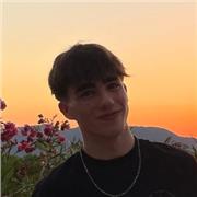 Estudiante de Ingeniería Aeroespacial  con más de dos años de experiencia dando clases nivel ESO y Bachillerato
