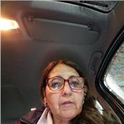 Profesora de emprendimiento imparte clases a ejecutivos y profesionales que requieran emprender como plan B