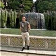 Chico de 32 años, siempre con una sonrisa y con ganas de ayudar