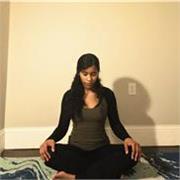 Maestra titulada de Yoga con especializacion de clases de Vinyasa para todos niveles