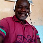 Sehr erfahrener Muttersprachler mit sehr guten Deutschkenntnissen