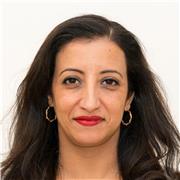 Ich unterrichte Kinder von 5 bis 12 Jahren in Englisch und möchte ihnen Spaß am Lernen vermitteln.