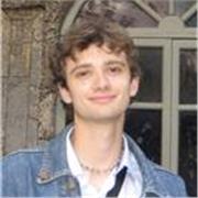 Estudiante con alto nivel de inglés, imparto clases de forma online y presencial.