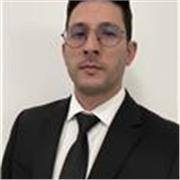 Professeur avec beaucoup d’expérience dans l’enseignement du FLE. 