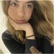 studentessa di 19 anni che è disposta a insegnare italiano,inglese e altro all’occorrenza