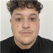 Soy un profesor actualmente cursando el último año de la carrera de educación primaria. Mi mención es educación especial.