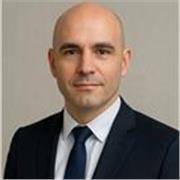 Psicólogo y docente de Lengua y Literatura, Historia, Sociología, Psicología y Filosofía. 