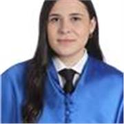 Graduada en física, imparto clases de matemáticas, física y química para todas las edades: primaria, ESO, bachillerato/PAU, CF…

