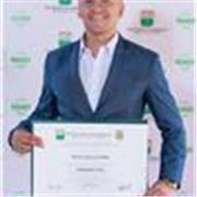 Profesor de apoyo escolar con clases online