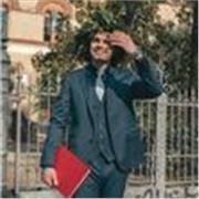 Laureato in fisica con esperienza didattica impartisce lezioni di Matematica e Fisica per studenti dalle medie all'università