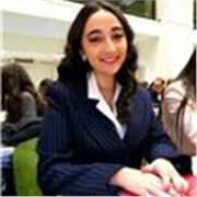 Laureata in Lingue, offre lezioni in inglese e spagnolo personalizzate, online e in presenza, per tutte le fasce d'età.