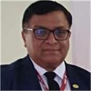 Profesor de Comunicación y Oratoria, imparte clases a niños y adolescentes para mejorar su expresión escrita y oral en castellano