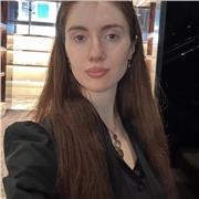 Diploma di liceo scientifico tradizionale, sono una studentessa universitaria. Mi metto a disposizione per supportare lo studio in materie umanistiche