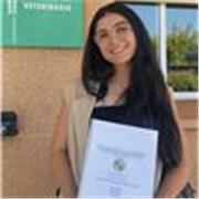 Graduada en Bioquímica, con conocimientos generales de matemáticas y física y específicos de biología y química.