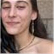 Soy una chica amable y familiar que le encantan los niños y poder cuidar de ellos 