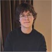 Estudiante de segundo año de Economía, puedo impartir clases de forma presencial o telemática.