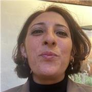 Laureata in italianistica, con il massimo dei voti, offre un concreto supporto nello studio per gli allievi di tutte le età