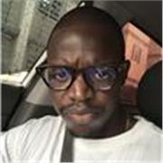 Professor nativo com experiência de dois anos.
Consegui ensinar mais de 10 crianças até o nível básico.