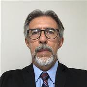 Professor de Direito Constitucional, Administrativo e Tributário