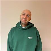 Sei uno studente delle superiori a Prato e hai difficoltà con l'economia? Non preoccuparti, sono qui per aiutarti!