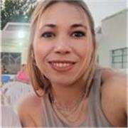 Profesora de biologia imparte conocimiento para nivel secundario