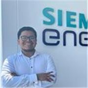 Profesor de matemáticas y física imparte clases a gente de todas las edades, especialmente colegio