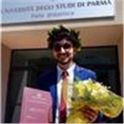 Laureato in economia magistrale, appassionato di matematica e algebra
